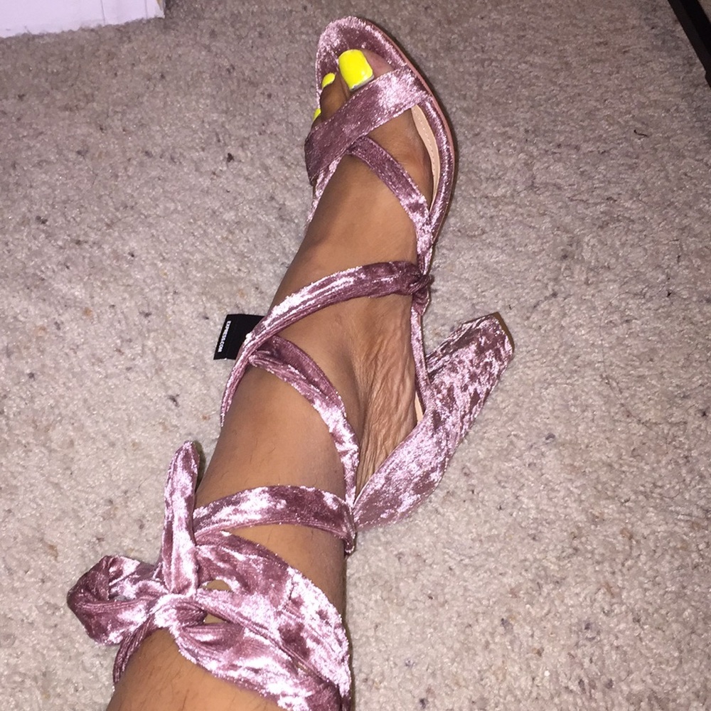 Never Worn Adorable Pink Velvet Heels